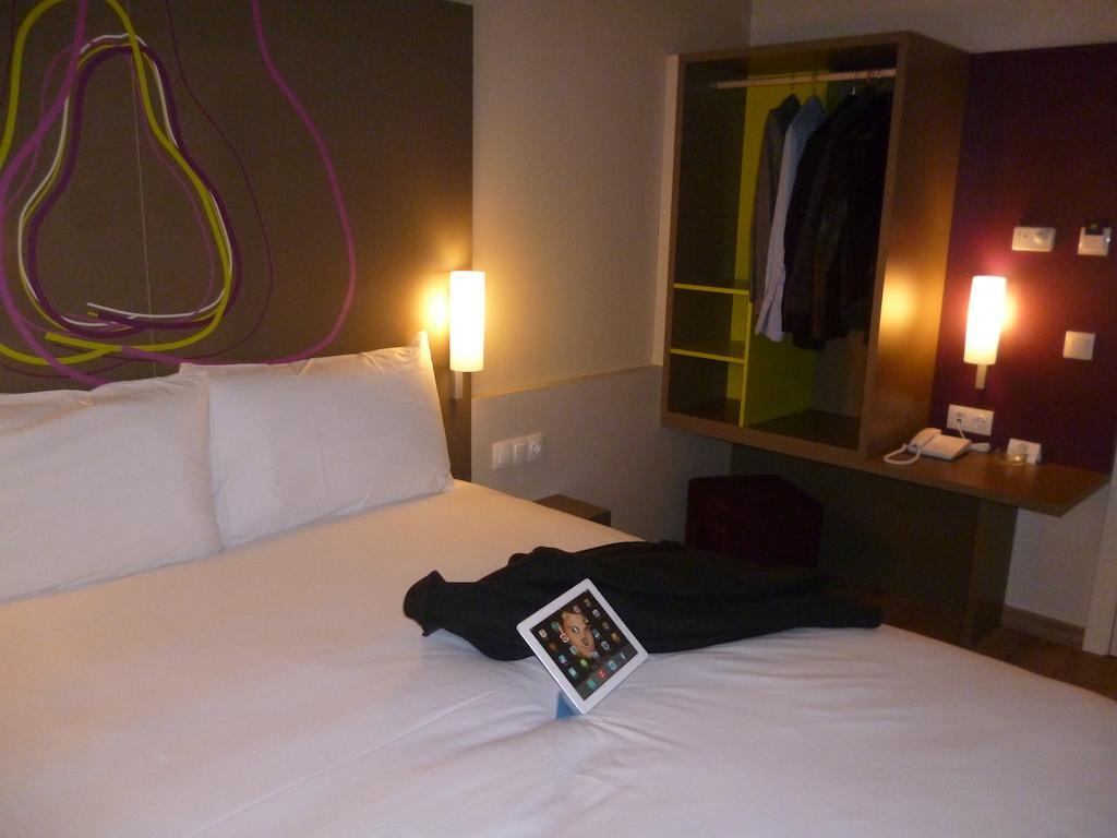 Hotel Ibis Styles Lleida Torrefarrera Buitenkant foto