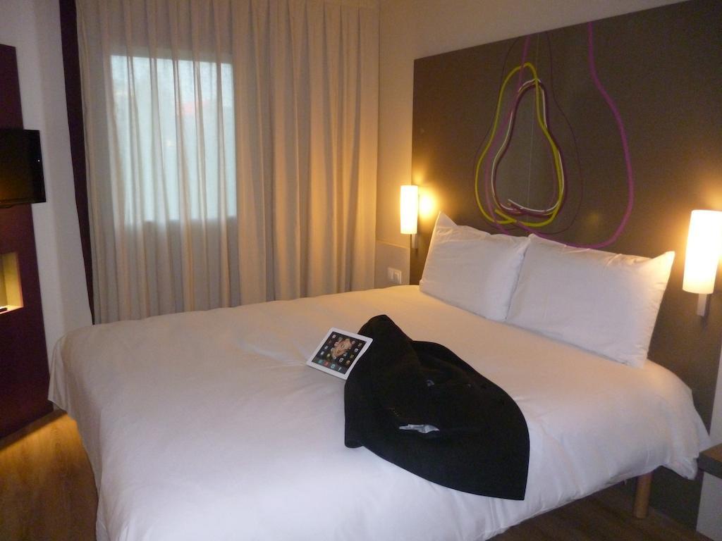 Hotel Ibis Styles Lleida Torrefarrera Buitenkant foto