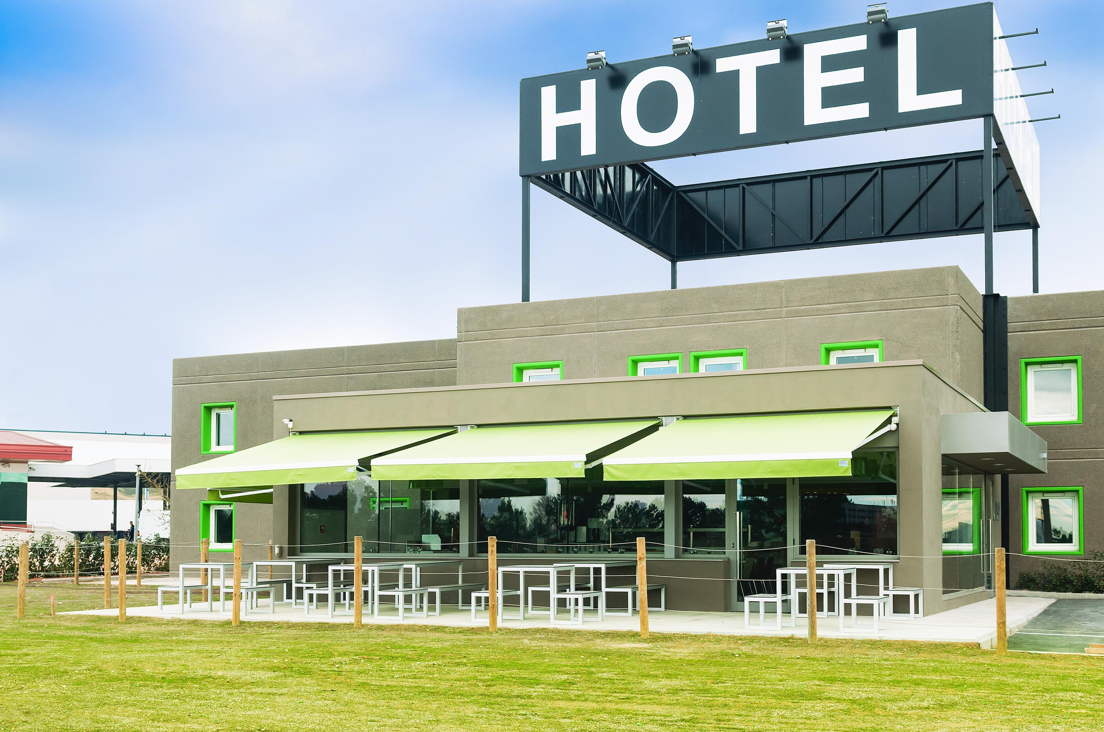 Hotel Ibis Styles Lleida Torrefarrera Buitenkant foto