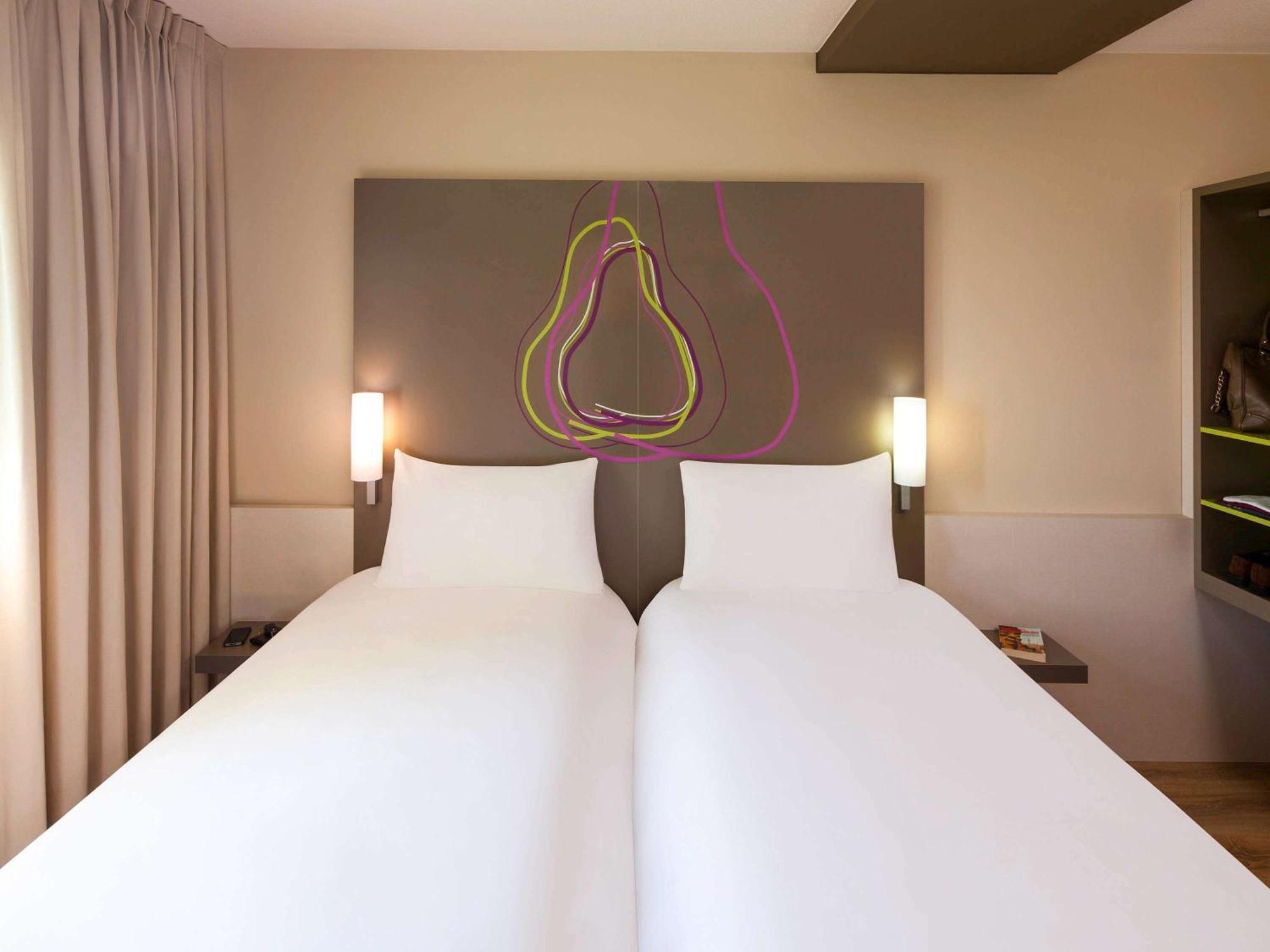 Hotel Ibis Styles Lleida Torrefarrera Buitenkant foto