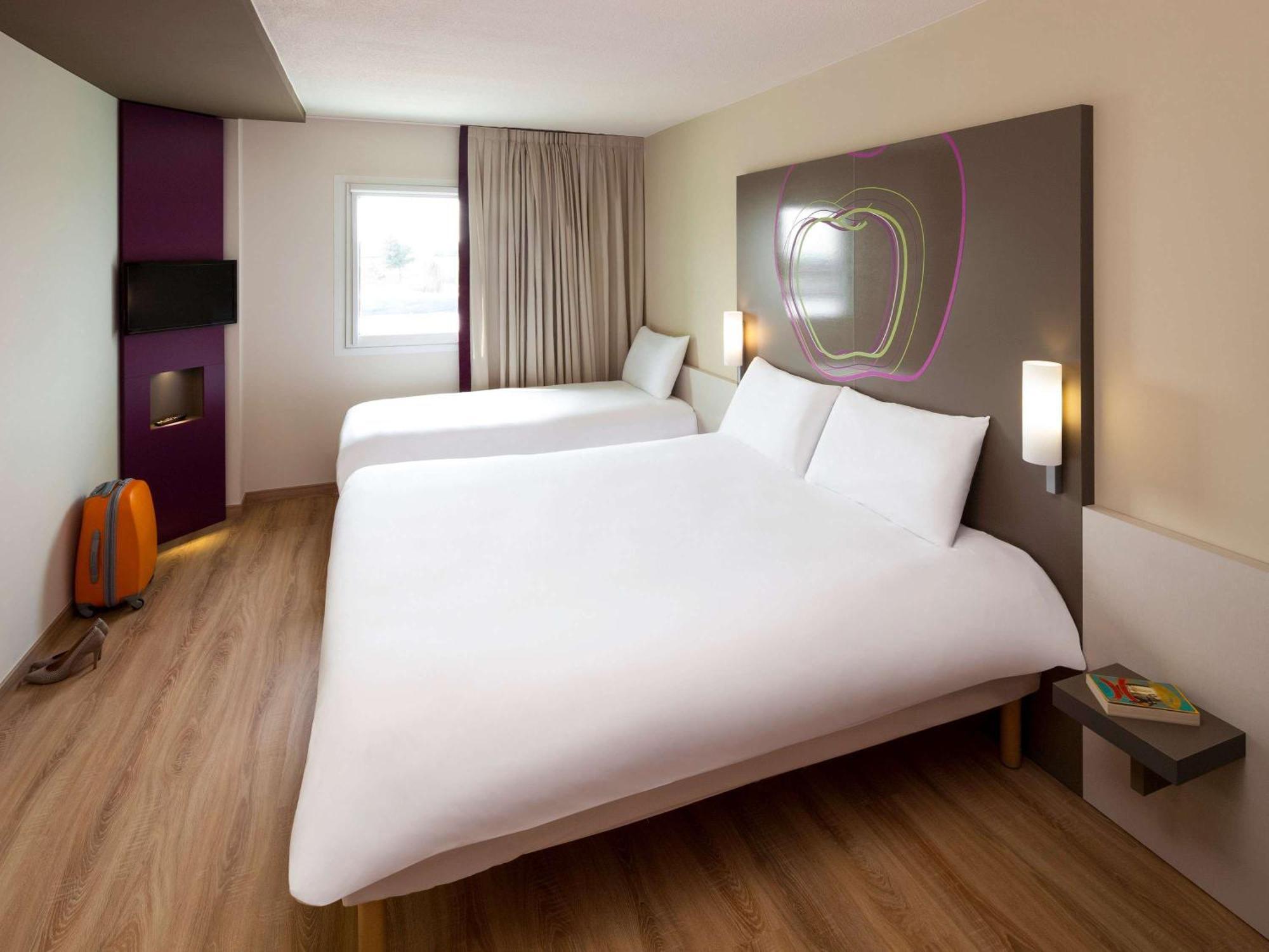 Hotel Ibis Styles Lleida Torrefarrera Buitenkant foto