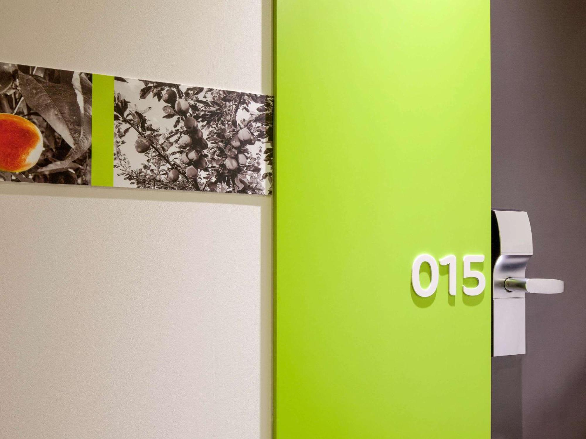 Hotel Ibis Styles Lleida Torrefarrera Buitenkant foto